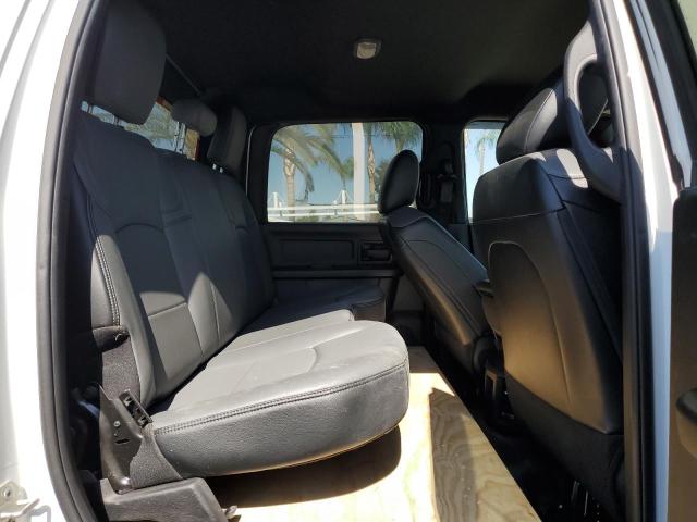 3C7WRMFL3PG604952 - 2023 RAM 5500 Blanco foto 10