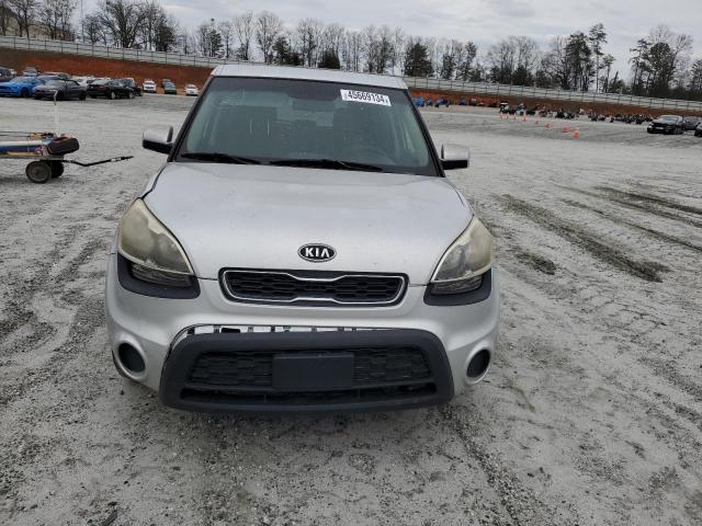 KNDJT2A52C7456305 - 2012 KIA SOUL WHITE photo 5