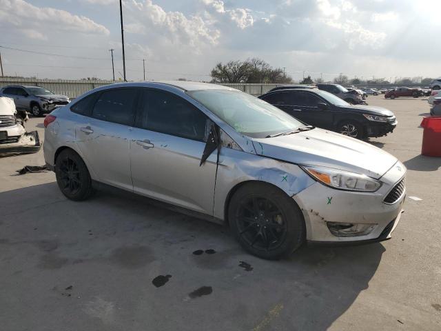 1FADP3F23JL269266 - 2018 FORD FOCUS SE SILVER photo 4