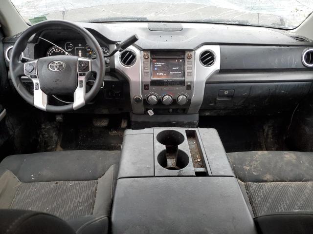 5TFUY5F15JX752339 - 2018 TOYOTA TUNDRA DOUBLE CAB SR/SR5 GRAY photo 8