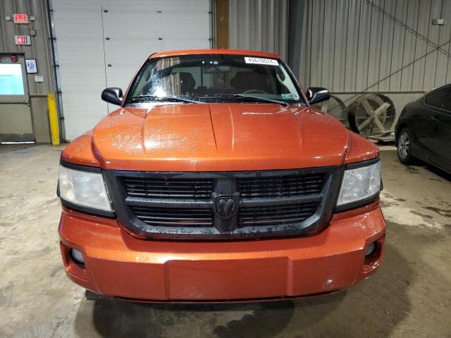 1D7HW58N48S602405 - 2008 DODGE DAKOTA QUAD LARAMIE ORANGE photo 5