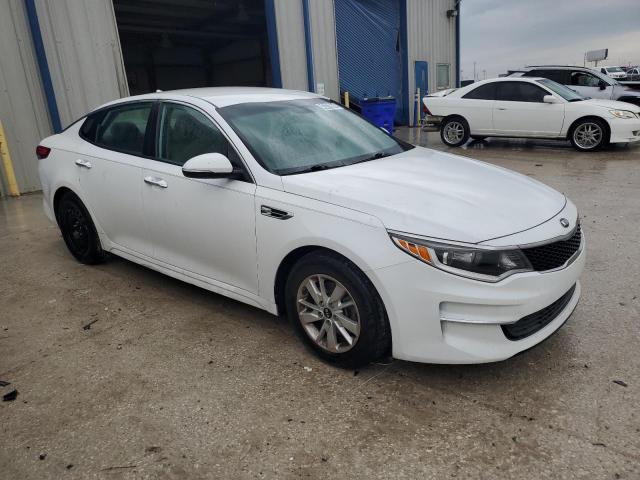 5XXGT4L32JG228522 - 2018 KIA OPTIMA LX WHITE photo 4