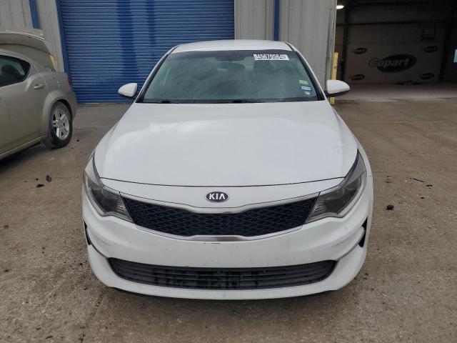 5XXGT4L32JG228522 - 2018 KIA OPTIMA LX WHITE photo 5