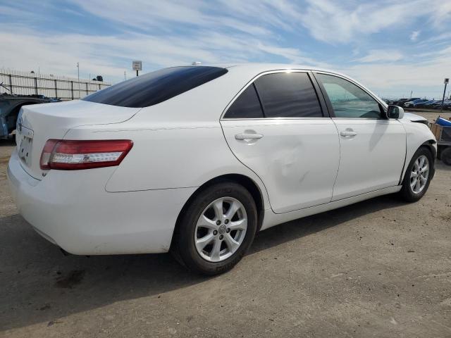 4T1BF3EK9BU621277 - 2011 TOYOTA CAMRY BASE WHITE photo 3