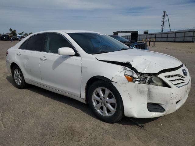 4T1BF3EK9BU621277 - 2011 TOYOTA CAMRY BASE WHITE photo 4