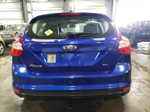 1FAHP3M20CL284928 - 2012 FORD FOCUS SEL BLUE photo 6