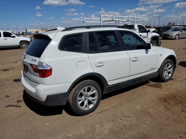 WBXPC93409WJ28552 - 2009 BMW X3 XDRIVE30I WHITE photo 3