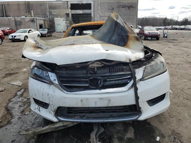 1HGCR2F36EA044622 - 2014 HONDA ACCORD LX WHITE photo 5