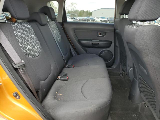 KNDJT2A24A7111859 - 2010 KIA SOUL + ORANGE photo 11