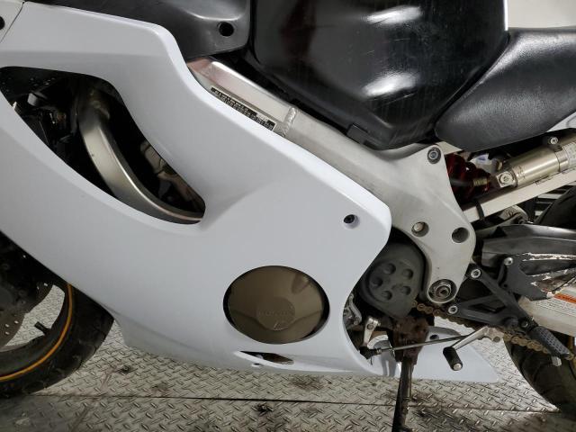 JH2PC3503YM103988 - 2000 HONDA CBR600 F4 WHITE photo 6