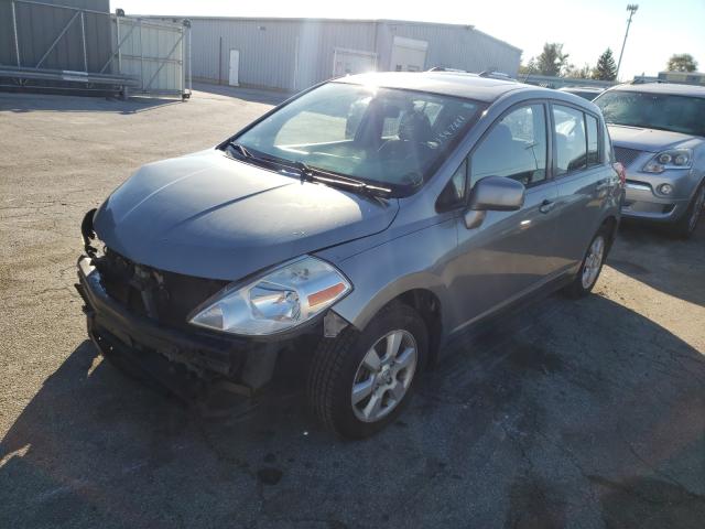 3N1BC13E27L395862 - 2007 NISSAN VERSA S GRAY photo 2