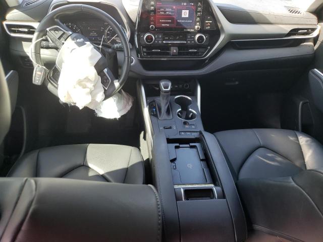 5TDGZRAH2MS047160 - 2021 TOYOTA HIGHLANDER XLE BLUE photo 8