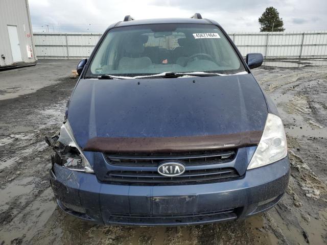 KNDMB233566082522 - 2006 KIA SEDONA EX BLUE photo 5