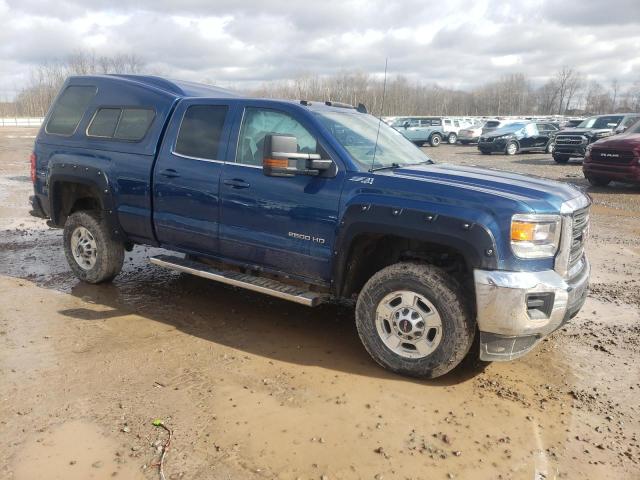 1GT22SEG7JZ255262 - 2018 GMC SIERRA K2500 SLE BLUE photo 4