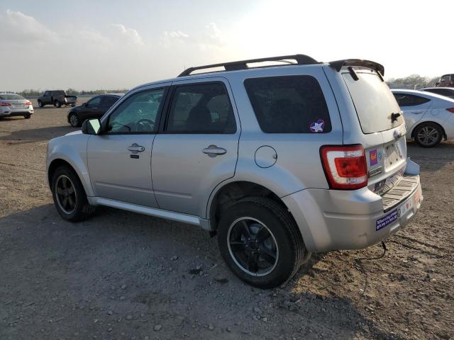 1FMCU03759KC81445 - 2009 FORD ESCAPE XLT SILVER photo 2