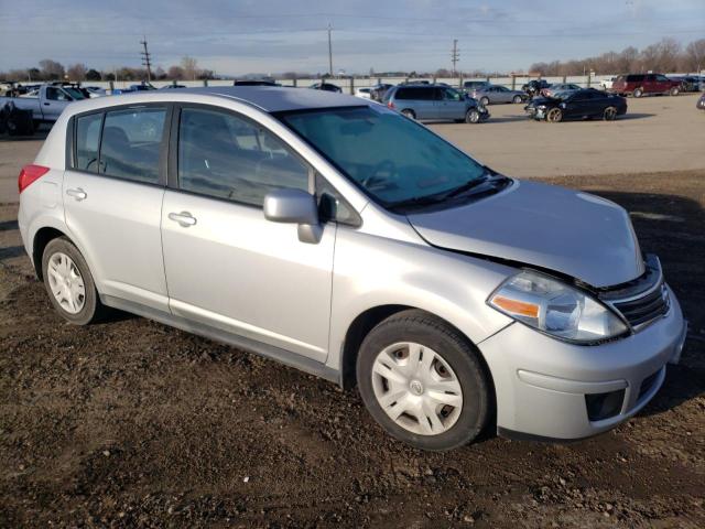 3N1BC1CP5BL371078 - 2011 NISSAN VERSA S SILVER photo 4