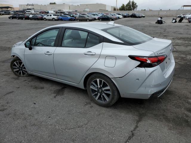 3N1CN8EV1ML864410 - 2021 NISSAN VERSA SV SILVER photo 2