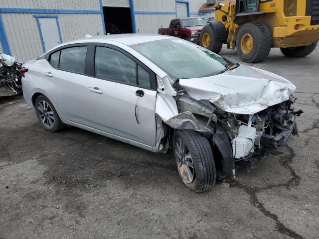 3N1CN8EV1ML864410 - 2021 NISSAN VERSA SV SILVER photo 4