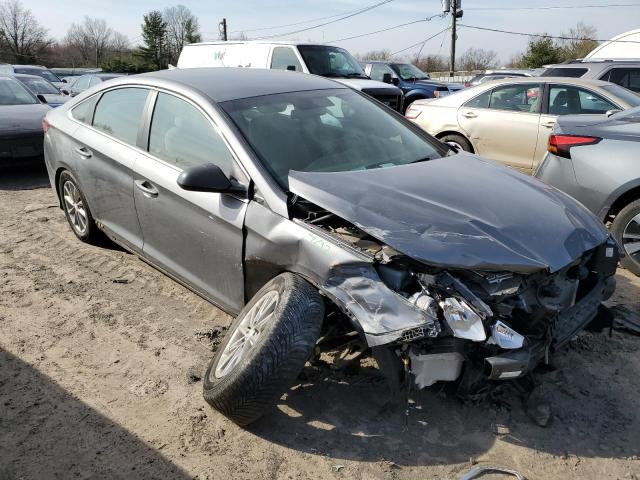 5NPE24AF4JH657317 - 2018 HYUNDAI SONATA SE GRAY photo 4