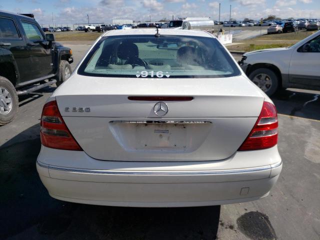 WDBUF56JX6A943429 - 2006 MERCEDES-BENZ E 350 WHITE photo 6