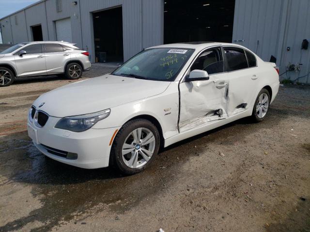 WBANV1C58AC443269 - 2010 BMW 528 XI WHITE photo 1