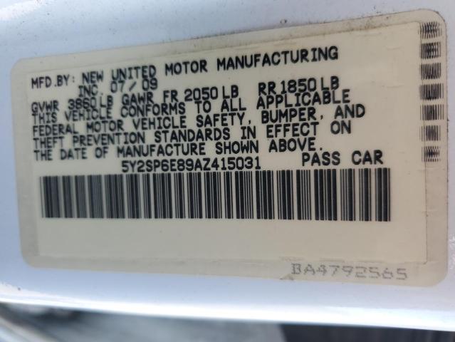 5Y2SP6E89AZ415031 - 2010 PONTIAC VIBE WHITE photo 12