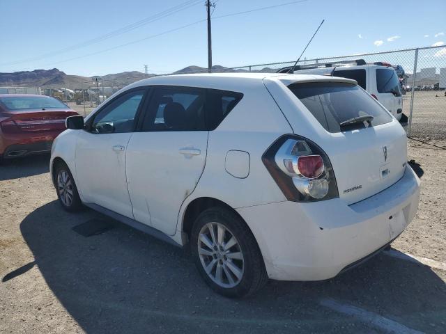 5Y2SP6E89AZ415031 - 2010 PONTIAC VIBE WHITE photo 2