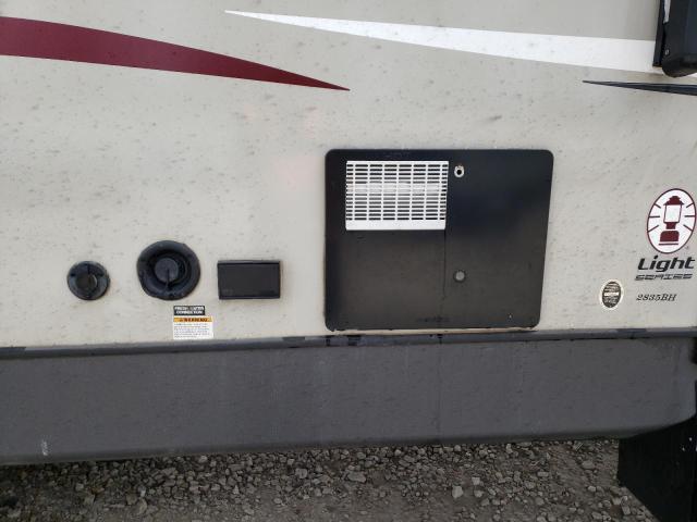 4YDT28323KM934360 - 2019 COLE CAMPER SILVER photo 8