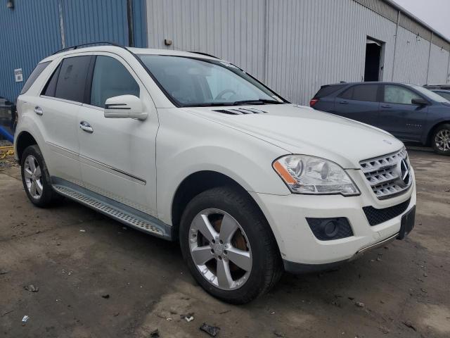 4JGBB8GB1BA708887 - 2011 MERCEDES-BENZ ML 350 4MATIC WHITE photo 4