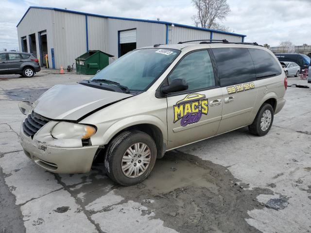 2C4GP44R55R267691 - 2005 CHRYSLER TOWN AND C LX TAN photo 1