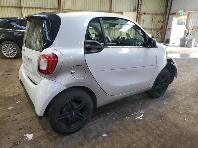 WMEFJ5DA3GK154869 - 2016 SMART FORTWO WHITE photo 3