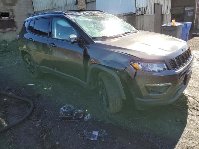 3C4NJDBB8JT396031 - 2018 JEEP COMPASS LATITUDE CHARCOAL photo 4