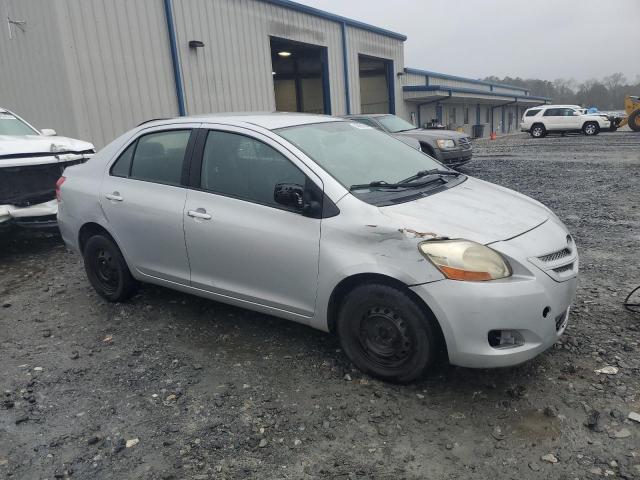 JTDBT923171112192 - 2007 TOYOTA YARIS SILVER photo 4