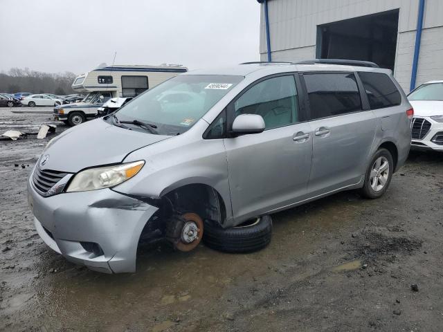 5TDKK3DC0BS005594 - 2011 TOYOTA SIENNA LE SILVER photo 1