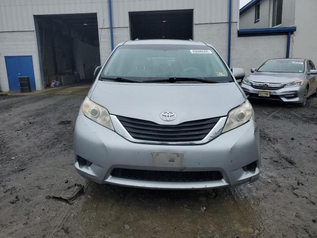 5TDKK3DC0BS005594 - 2011 TOYOTA SIENNA LE SILVER photo 5