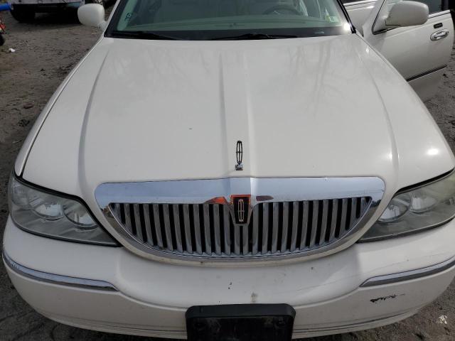 1LNHM82W97Y636415 - 2007 LINCOLN TOWN CAR SIGNATURE LIMITED WHITE photo 11