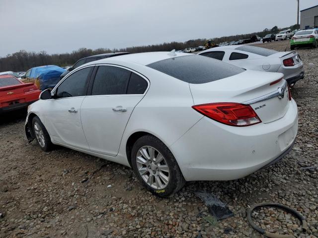 2G4GS5ER7D9138607 - 2013 BUICK REGAL PREMIUM WHITE photo 2