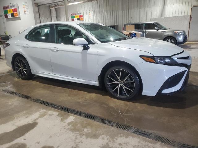 4T1T11AK2RU243763 - 2024 TOYOTA CAMRY SE NIGHT SHADE WHITE photo 4