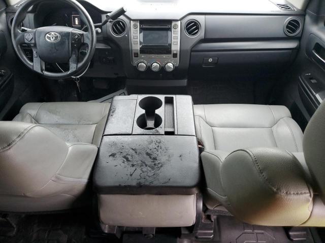 5TFTY5F14JX009991 - 2018 TOYOTA TUNDRA DOUBLE CAB SR/SR5 WHITE photo 8