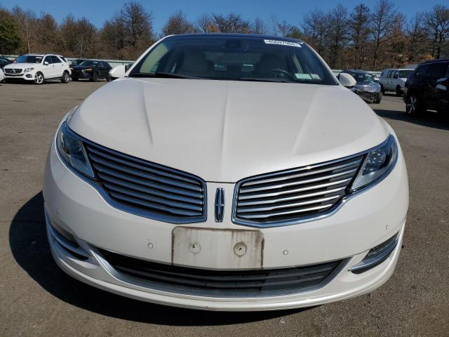 3LN6L2J93GR622995 - 2016 LINCOLN MKZ WHITE photo 5