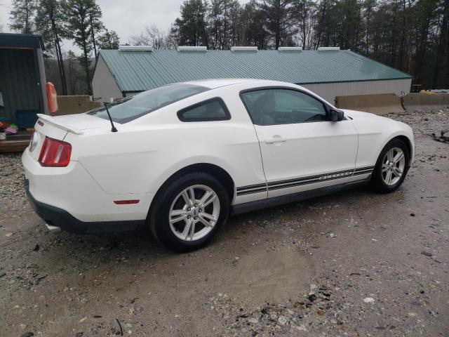 1ZVBP8AMXC5285086 - 2012 FORD MUSTANG WHITE photo 3