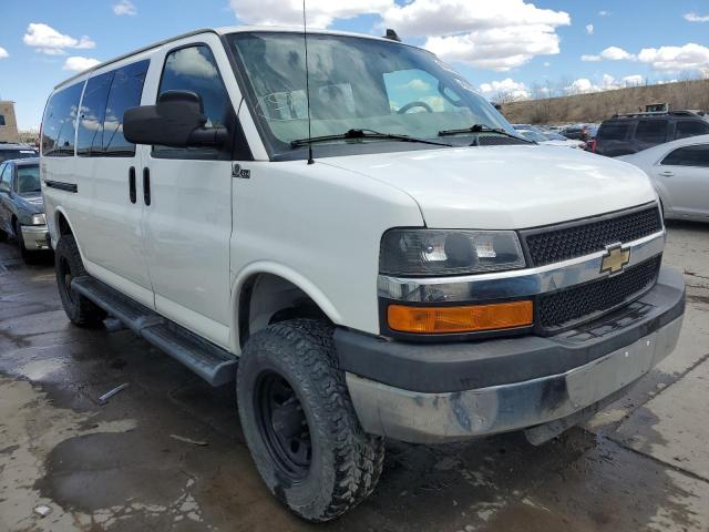 1GAZGMFG4G1220897 - 2016 CHEVROLET EXPRESS G3 LT WHITE photo 4