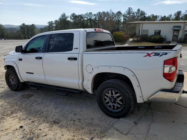 5TFEW5F12HX226626 - 2017 TOYOTA TUNDRA CREWMAX SR5 WHITE photo 2