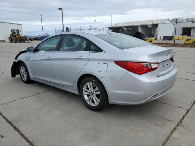 5NPEB4AC7DH735258 - 2013 HYUNDAI SONATA GLS SILVER photo 2