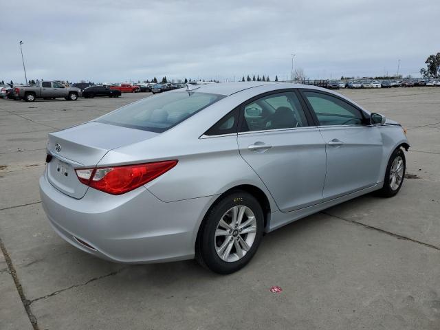 5NPEB4AC7DH735258 - 2013 HYUNDAI SONATA GLS SILVER photo 3