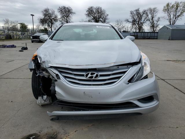 5NPEB4AC7DH735258 - 2013 HYUNDAI SONATA GLS SILVER photo 5