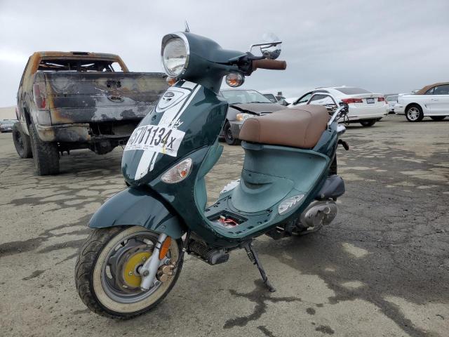 RFVPAC908C1000476 - 2012 GENUINE SCOOTER CO. BUDDY 170I GREEN photo 2