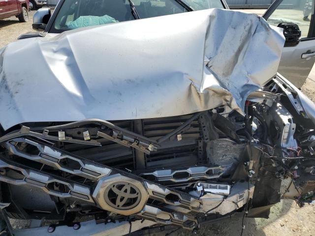 5TFNC5DB0PX031336 - 2023 TOYOTA TUNDRA CREWMAX PLATINUM Silber Foto 11