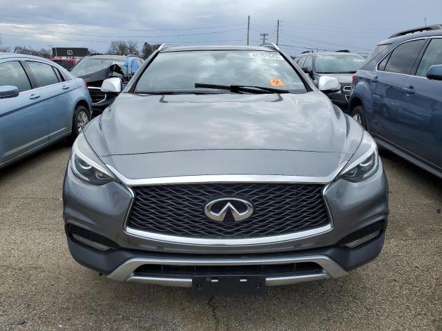 SJKCH5CR9HA024359 - 2017 INFINITI QX30 BASE GRAY photo 5