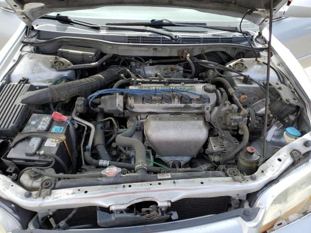 1HGCG66531A078932 - 2001 HONDA ACCORD LX SILVER photo 11